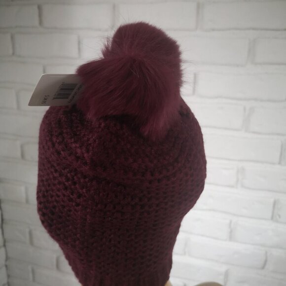 NWT McMaster University Campus Store Unisex Burgundy Knit Toque with Pom Pom - Picture 3 of 7